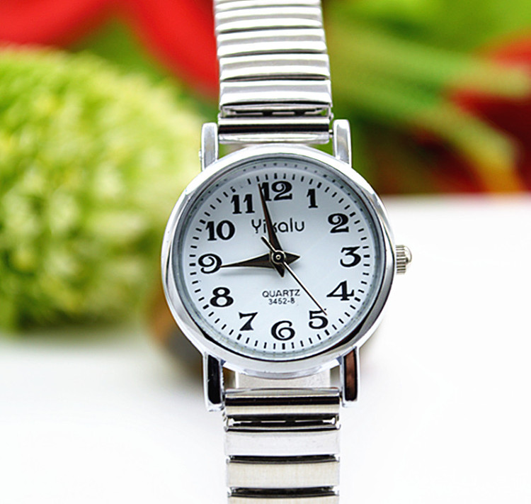 指针式石英手表一般值多少钱(石英钟表)